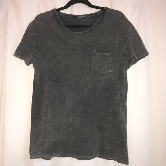 Brandy Melville Pocket Tee! - Picture 3 of 3